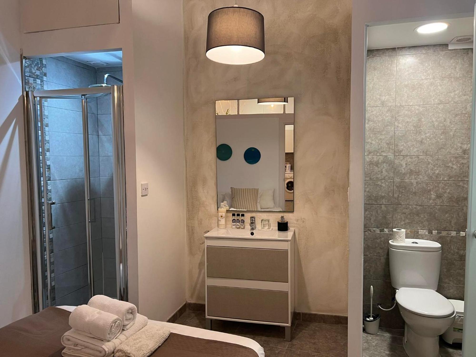 Budget-Friendly 1Br In The City Center Gibraltar Zewnętrze zdjęcie